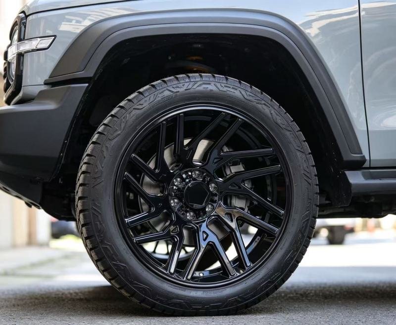 Gloss Black Painted Alloy Wheels