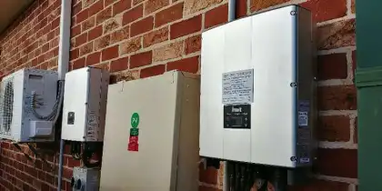 Hot Sale INVT Hybrid Solar Inverter BD 3-6KW for Photovoltaic Energy Storage