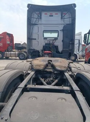 Used FAW Jiefang J7 550HP 6X4 Tractor (National Five)
