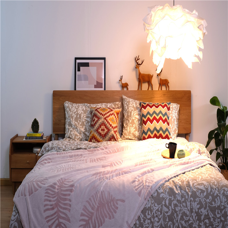 Leaves Jacquard Woven Short Plush Flannel Coral Blanket