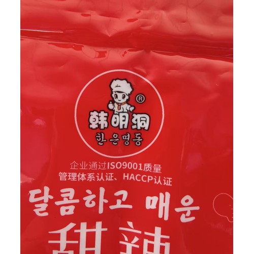 La poche épicée douce d'emballage de sauce de poulet frit se lève ou plat