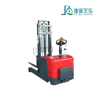 Reach truck lift vehicle