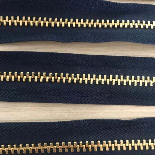 Ununterbrochene einzigartige goldene Metallreißverschlüsse für Mantel