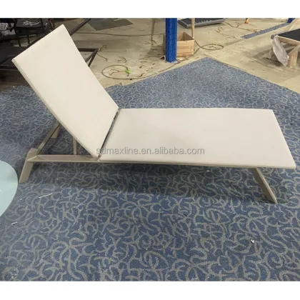 Hotel Garden Swimming Pool Sun Lounger