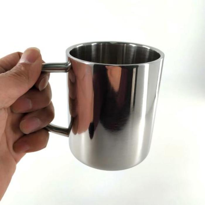Kaffeetasse aus Metall mit Henkel, einwandig