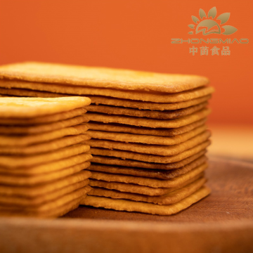 Galletas Duras Con Infusión De Queso De Roca Envejecido