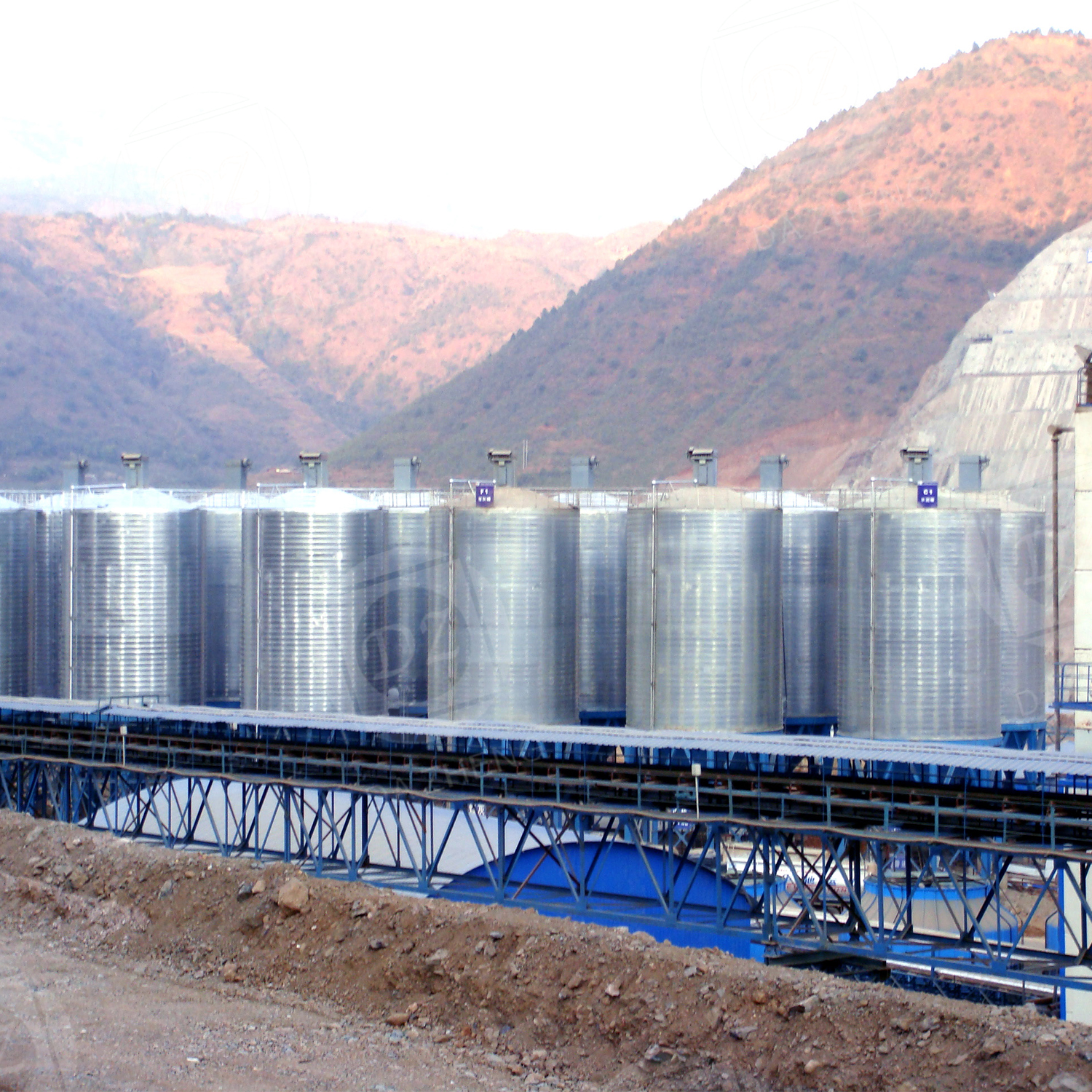 Steel plate silo for industrial waste disposal