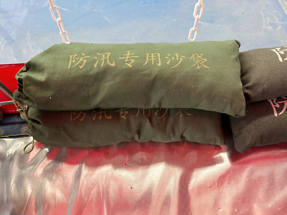 Sandbags for flood control can be customized