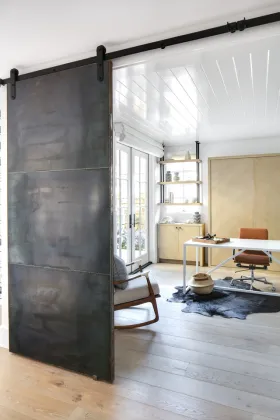 Customized Barn Door Design Solutions