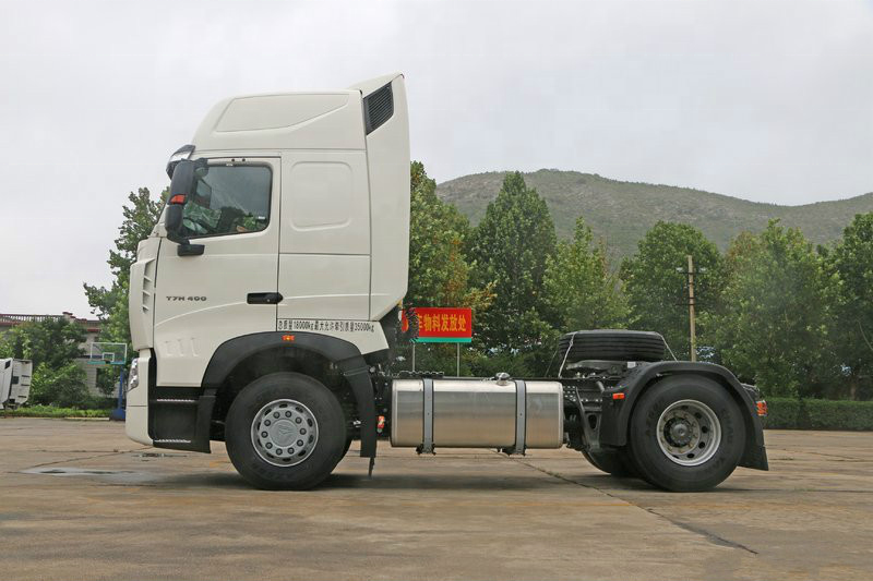 sinotruk Euro5 A7 4x2 6-колесная тракторная головка