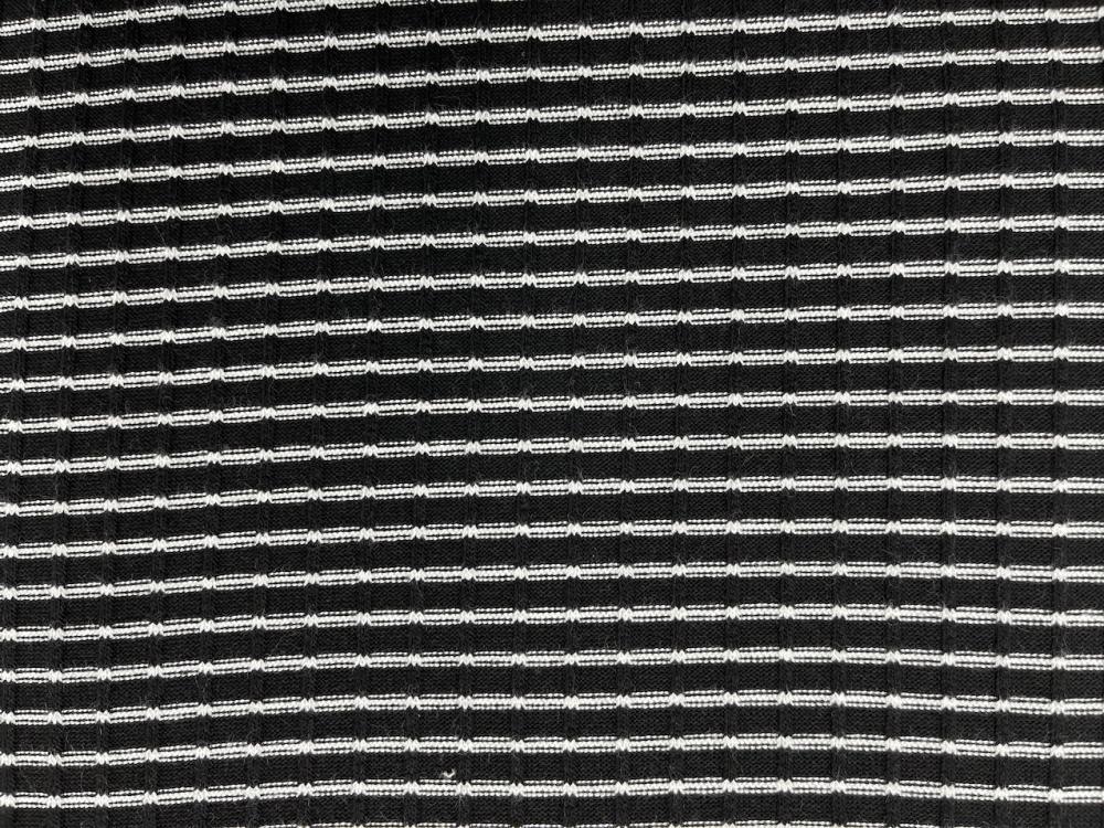 77% Rayon 19% Poliéster 4% Tecido Spandex Rib