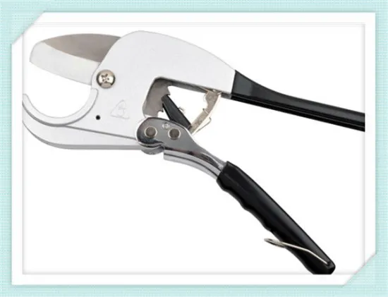 Big plastic pipe cutter