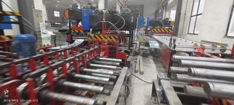 Bridge forming machine