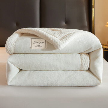 New three-layer quilted fleece blanket beige