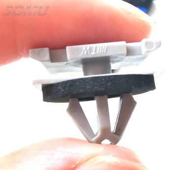 White Nylon Sealer Car Rocker Panel Moulding Clips for Ford W715201-S300