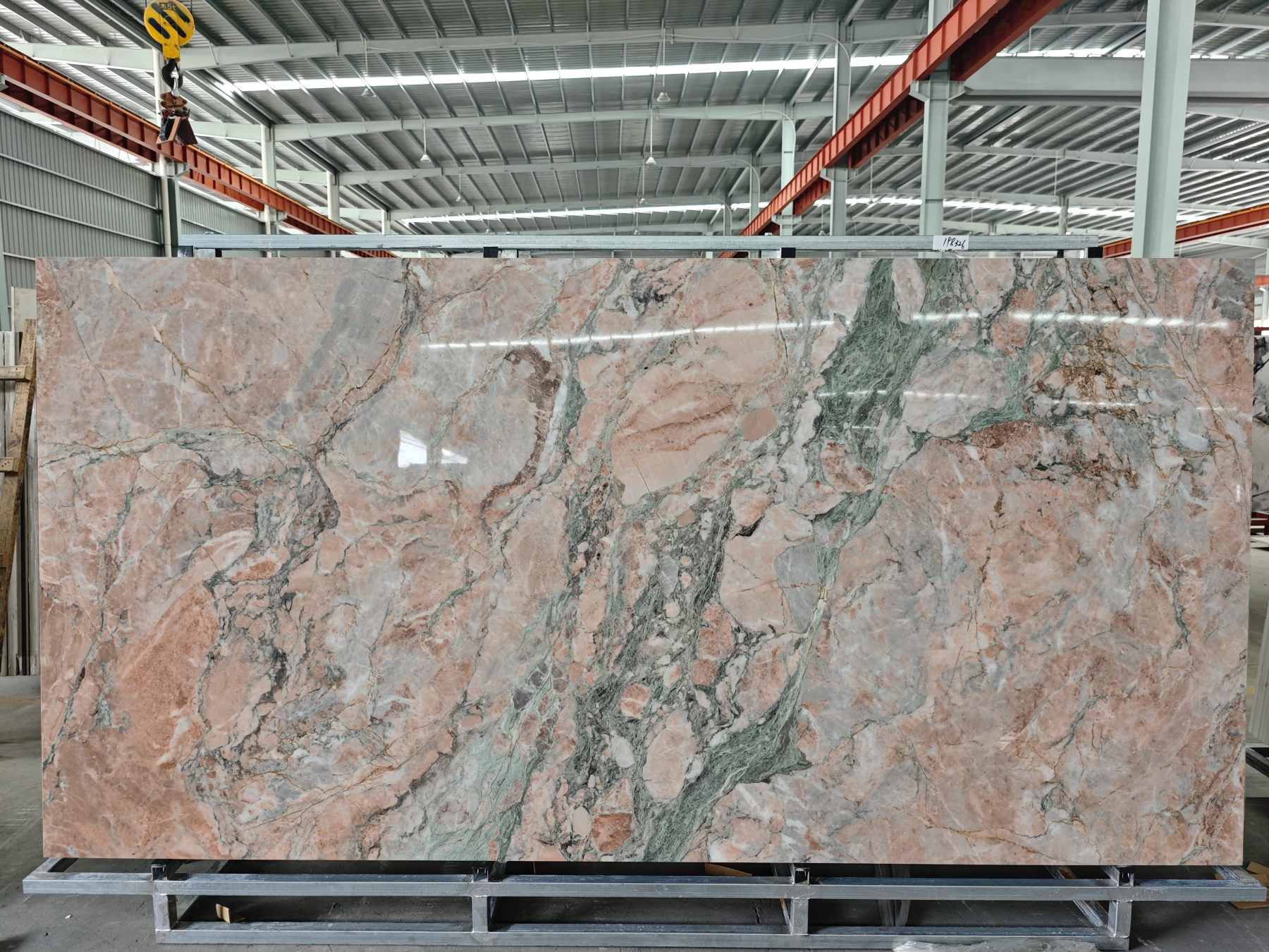 حجر الربيع المصقول للفصول الأربعة