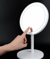Miroir de maquillage 5x avec miroir de vanité d&#39;agrandissement à touche LED
