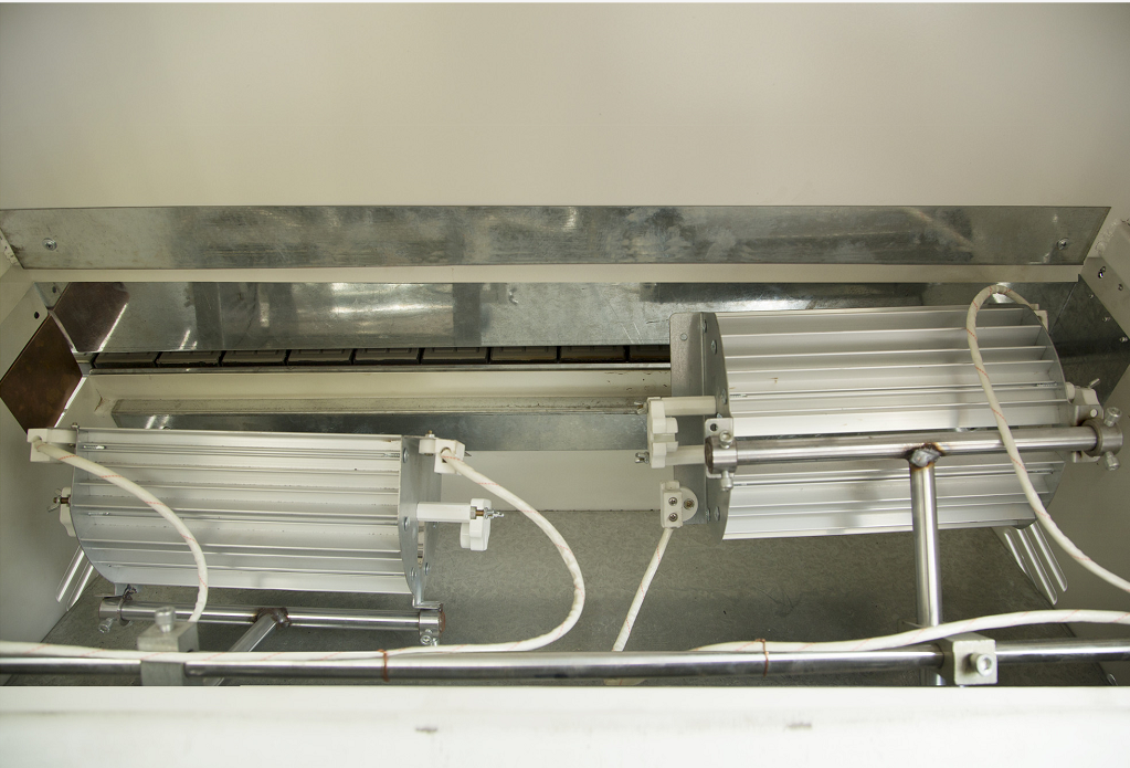 Automatic UV Paint Linear Vacuum Edge Sprayer
