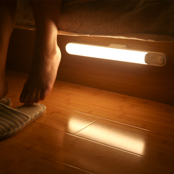 Έξυπνη ευαίσθητη σε επαφή με την αφής LED LAMP με αισθητήρα κίνησης