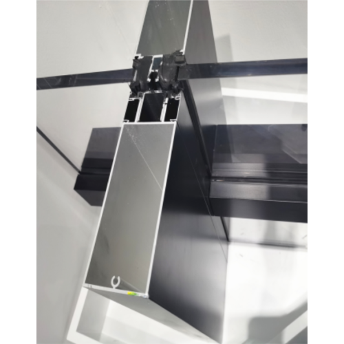 Hliníková opona profilu steny