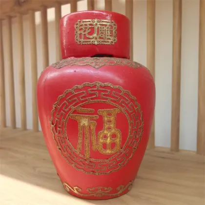 Customizable birthday star bottled yellow wine