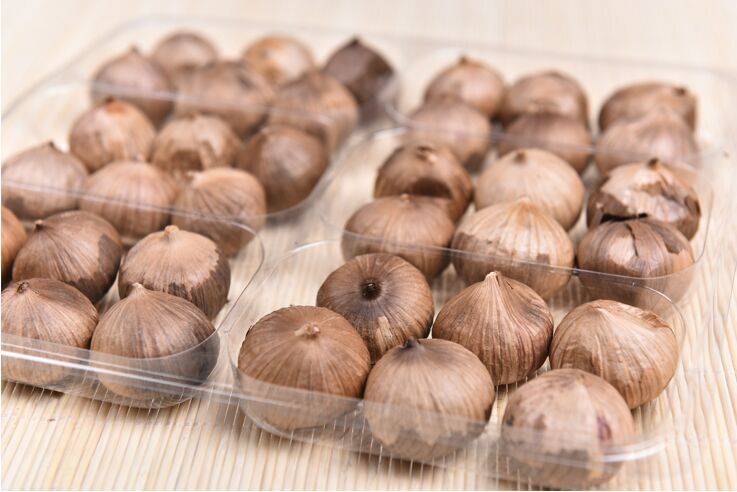 Odorless whole bulb black garlic