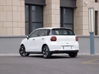 Jac Yiwei 3 - 5 Door 5 Seater 405KM Range Pure Electric Car