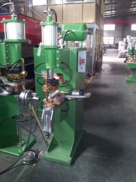 Longitudinal T Type Spot Welder