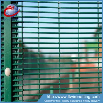 Pvc coated heat treated high security fence / 358 fence