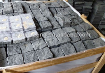 Mesh Paver from Basalt (Black Pearl Granite100 x 100 x 40mm),Sawn And Flamed Pavers