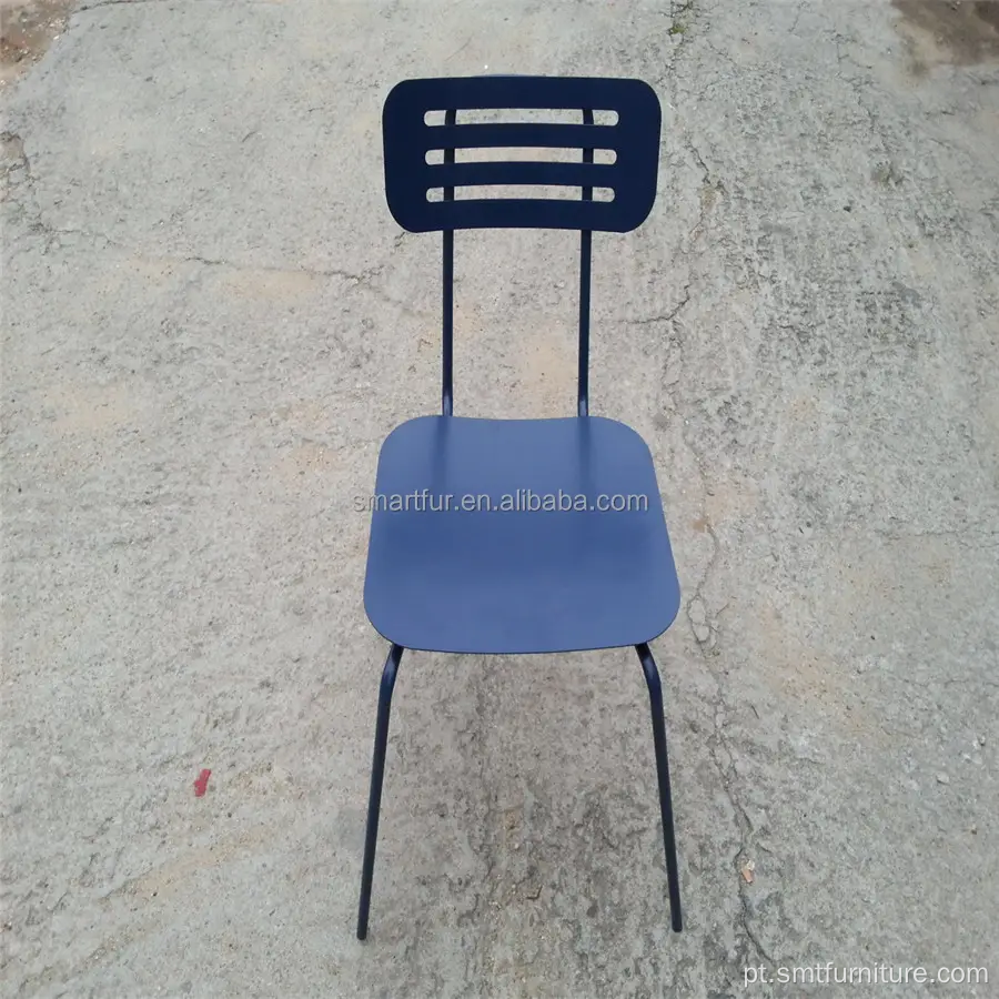 Cadeiras de metal dobráveis