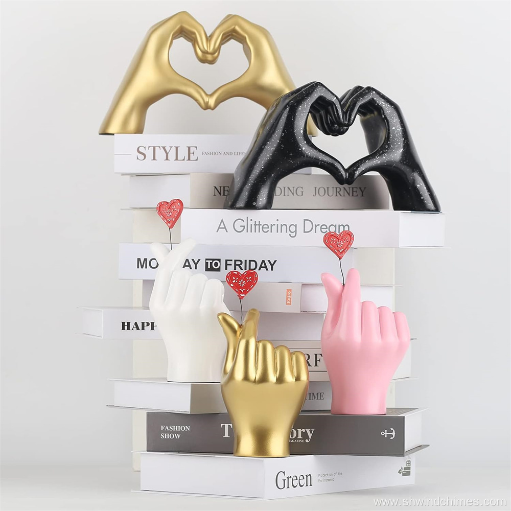 Gold Gesture Heart Hand Statue for Room Decoration