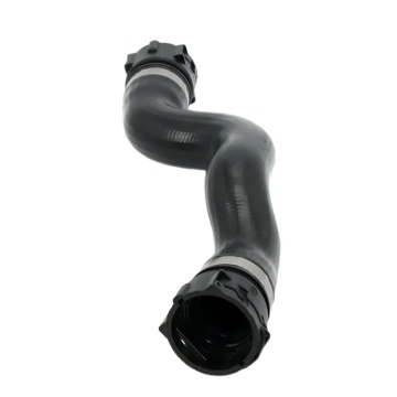 लैंड रोवर LR2 (2006-2016, 3.2L) के लिए ऊपरी रेडिएटर कूलेंट नली - भाग संख्या LR000931