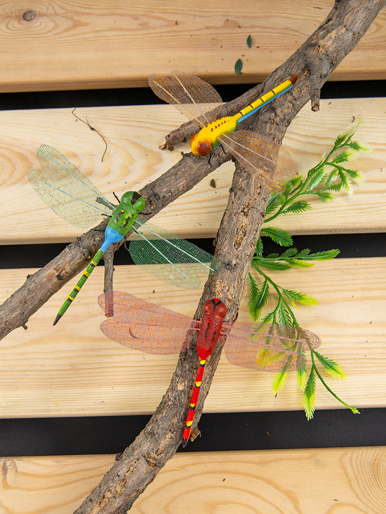 Garden dragonfly craft