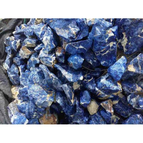 Blok kecil sodalite biru