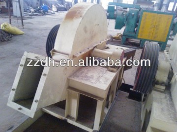 Small size log crushing machine