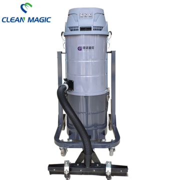 Heavy duty industrial vacuum cleaner