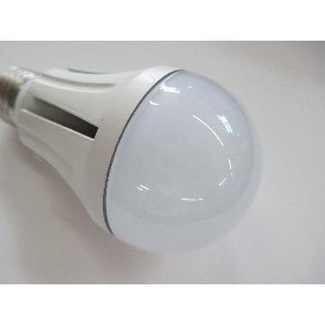 उच्च गुणवत्ता 5630 SMD 7w नेतृत्व बल्ब के साथ CE अनुमोदन