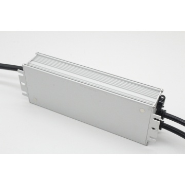 Los controladores LED IP65 de 150 W suministran energía LED