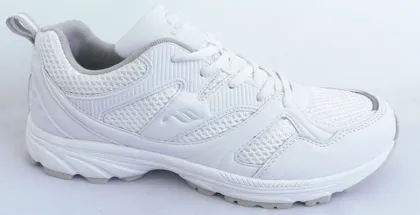 White Breathable Specialist Sports Shoes Indoor And Outdoor Shoes