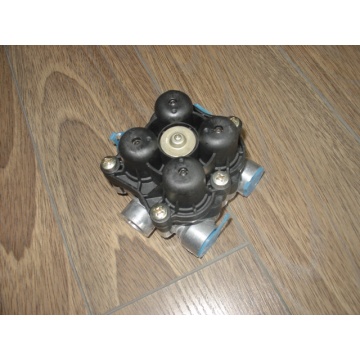 Volvo four circuit protection valveAE4603