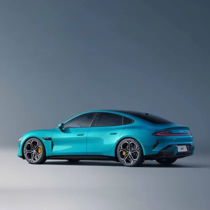 Xiaomi SU7 Electric Car 210 km/h 5-seater Car