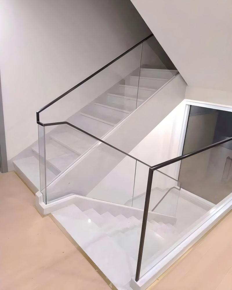 Balustrade transparent laminated glass