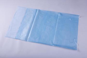 Disposable Adult Bibs Waterproof With Tissue and PE