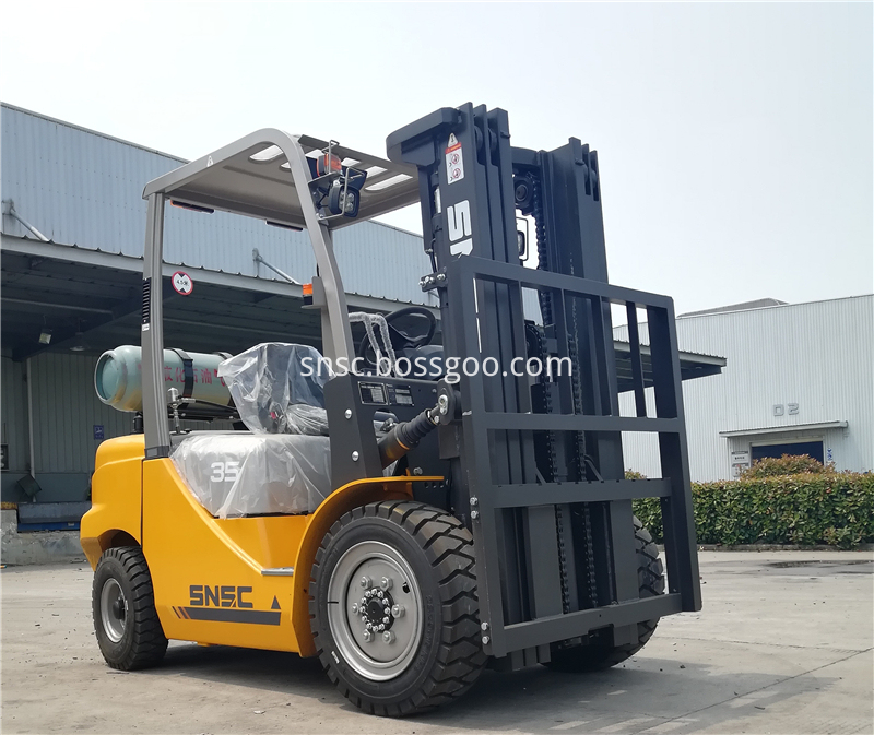 3.5ton gas forklift (4)