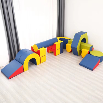 Esplorare lo sviluppo sensoriale: campi da gioco al coperto per bambini, set di giochi di gioco morbidi e strutture di divertimento