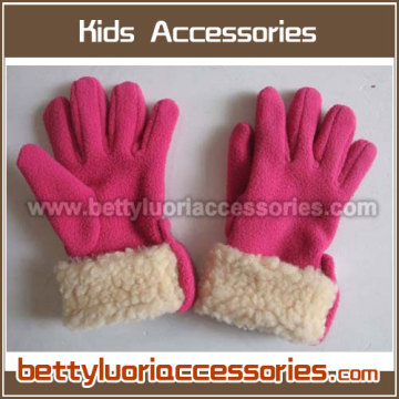 Knitted Gloves