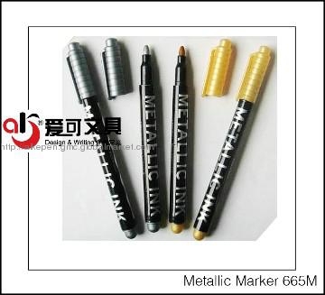 Metallic  marker with clip