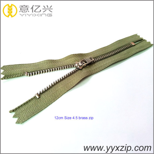 Shinny Gold Metal Zipper 3 shinny Gold metal zipper for pillow Supplier