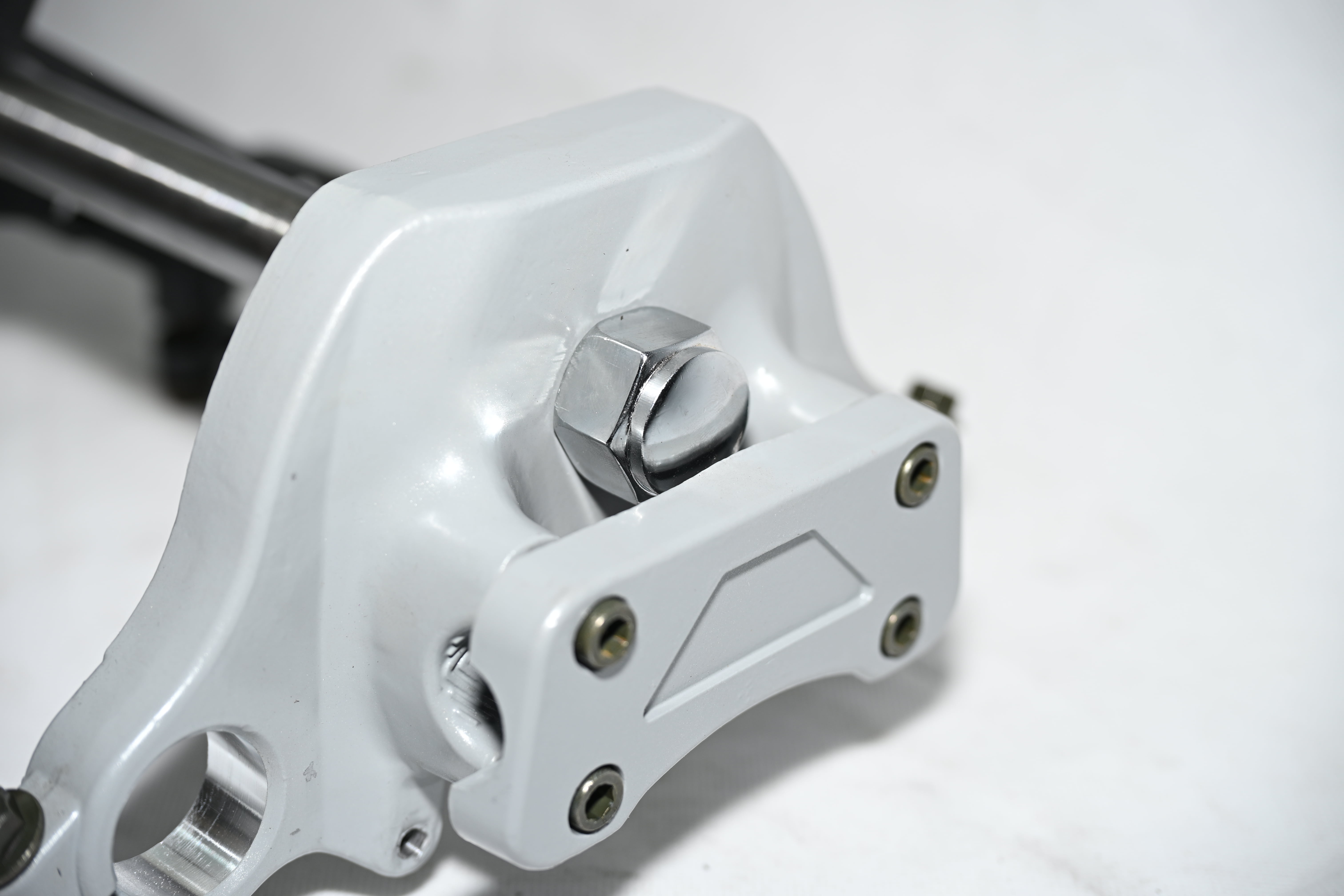 Tricycle front fork clamp